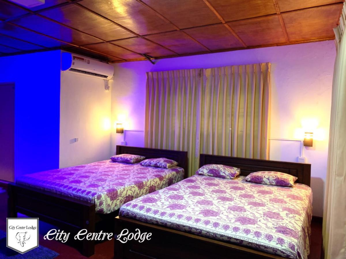 City Centre Lodge Ponnarankulama Eksteriør bilde